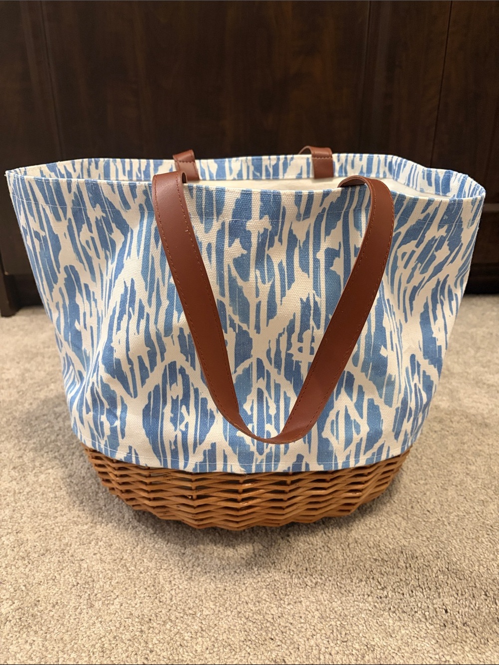 Picnic Time Promenade Basket with Accessories